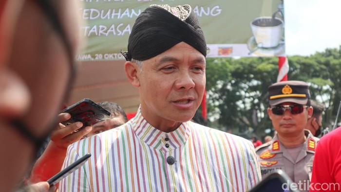 Gubernur Jawa Tengah, Ganjar Pranowo, di acara pembukaan Kabupaten Semarang Expo (KASMEX) di Lapangan Panglima Besar Sudirman, Ambarawa, Semarang, Kamis, (20/10/2022).