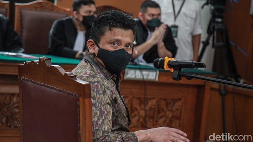 Jaksa penuntut umum (JPU) meminta majelis hakim menolak seluruh nota keberatan atau eksepsi yang diajukan Ferdy Sambo. Hal itu disampaikan dalam sidang di PN Jaksel.