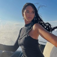 Kanye West dikabarkan sedang menjalin hubungan asmara dengan seorang model bernama Juliana Nalu. Usianya 24 tahun atau 21 tahun lebih muda dari mantan suami Kim Kardashian itu. (Foto: Instagram/@juliananalu)