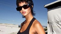 Baru-baru ini Kanye West kepergok tengah berciuman dengan seorang model asal Brasil bernama Juliana Nalu. Dok. Instagram
