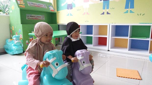 Ayesha menderita kebocoran jantung dan pneumonia. Kini ada kabar bahagia karena salah satu titik kebocoran jantungnya telah menutup secara spontan.