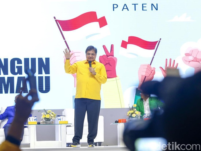 Koalisi Indonesia Bersatu (KIB) yang digagas Golkar, PAN, PPP menggelar acara Pemantapan Visi dan Misi KIB. Acara digelar bersamaan dengan acara HUT ke-58 Golkar.