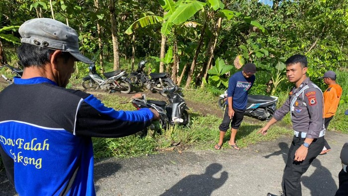 Lansia 77 tahun di Enrekang tewas ditabrak pelajar SMA saat hendak ke sekolah.