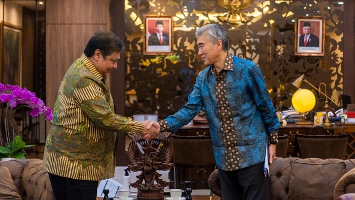 Menteri Koordinator Bidang Perekonomian RI Airlangga Hartarto bertemu dengan Duta Besar Amerika Serikat untuk Indonesia Sung Yong Kim.