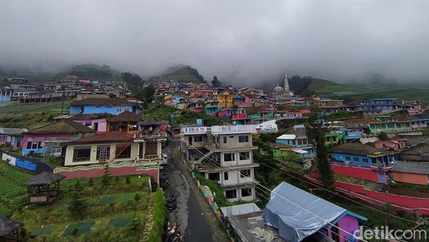 Nepal van Jwa di lereng Gunung Sumbing, Magelang. Foto diambil Kamis (20/10/2022).