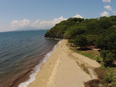 Pantai Tampora