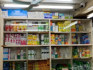 Pedagang Pasar Pramuka Masih Jual Obat Sirup, Ngaku Belum Dapat Edaran Resmi