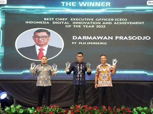 PLN Borong 5 Penghargaan Digital Innovation & Achievement Award 2022