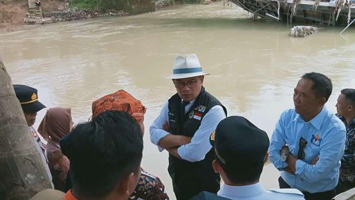 Ridwan Kamil Tinjau Lokasi Terdampak Banjir di Bayah Lebak (Istimewa)