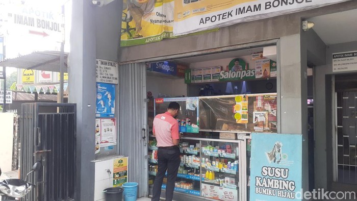 Sejumlah apotek di Semarang diketahui masih menjual sirup parasetamol, Kamis (20/10/2022).
