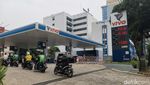Jual BBM Baru Tandingan Pertalite, SPBU VIVO Diserbu!
