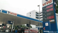 BBM Revvo 89 ini dibanderol Rp 12.600 per liter. Foto: Ilyas Fadilah/detikcom