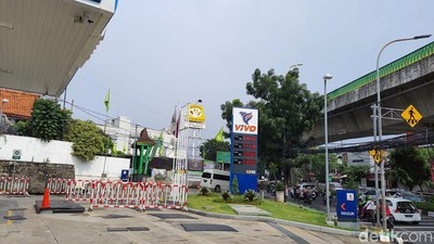 Jual BBM Baru Tandingan Pertalite, SPBU VIVO Diserbu!