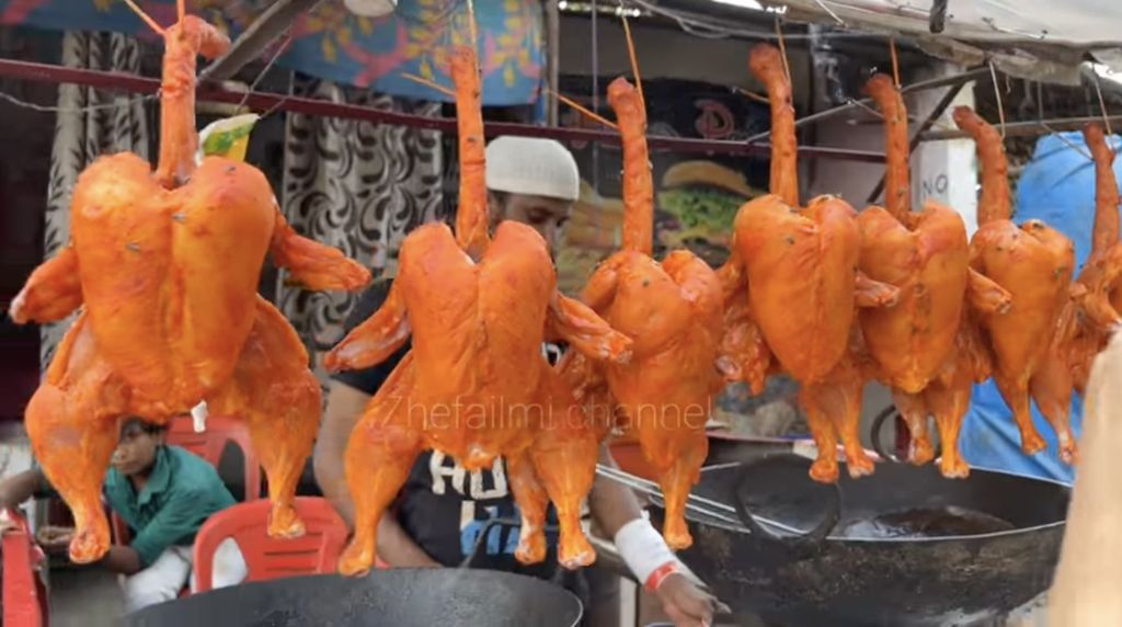 Viral 5 Penjual Makanan Jorok di India, Penuh Lalat hingga Makanan Diinjak