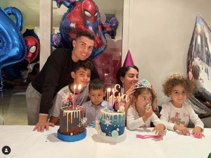 Pabrik Mie Super Jorok hingga Cristiano Ronaldo Cari Chef Pribadi