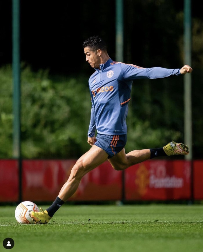 10 Momen Kulineran Cristiano Ronaldo dan Keluarga yang Seru 10 Momen Kulineran Cristiano Ronaldo dan Keluarga yang Seru