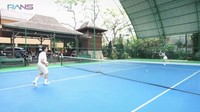 Raffi Ahmad juga memuji kualitas permainan Anya Geraldine. Foto: YouTube Rans Entertainment