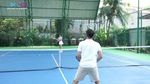 Potret Raffi Ahmad Semangat Banget Jadi Pelatih Tenis Anya Geraldine