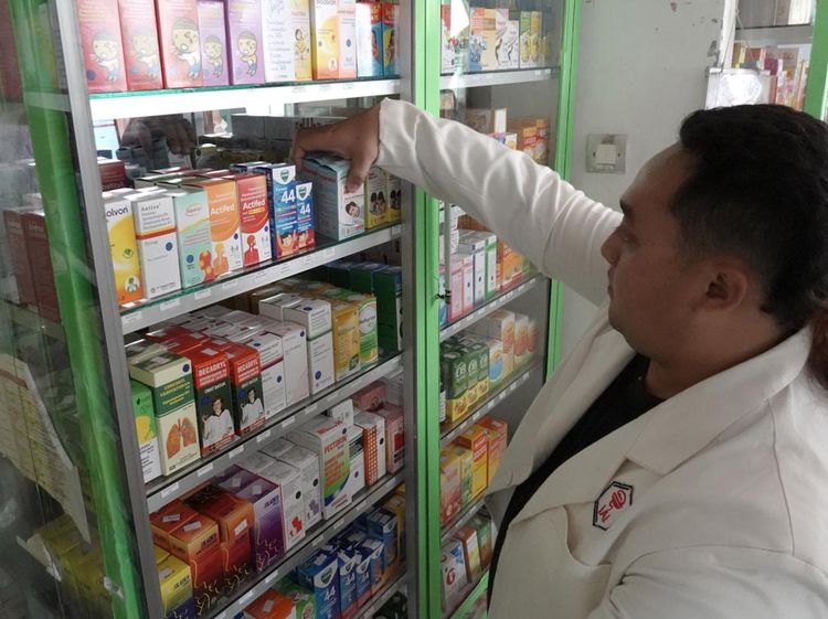 Apotek di Banyumas Tarik Obat Sirop Berbahaya