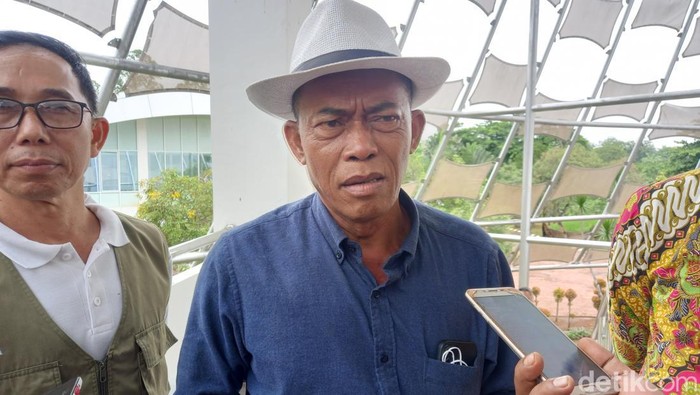 Bupati Subang Ruhimat