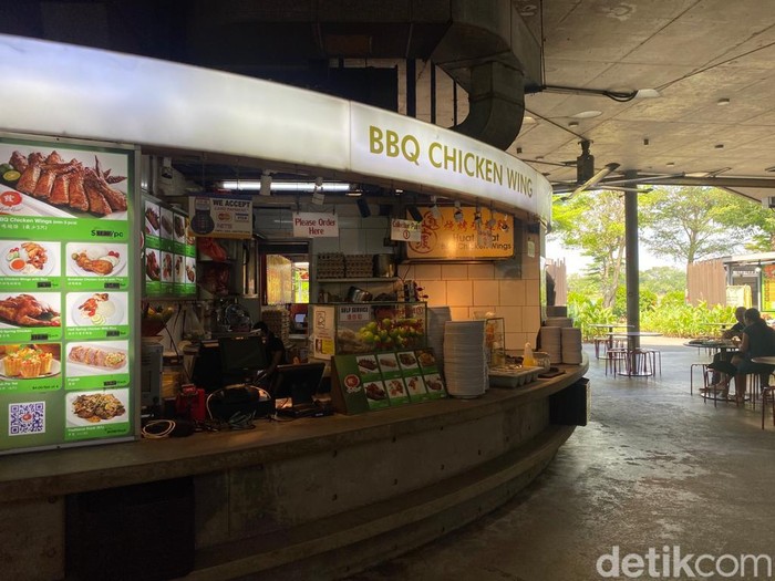 Di Satay by The Bay Bisa Nongkrong dan Jajan Makanan Lokal Enak Singapura