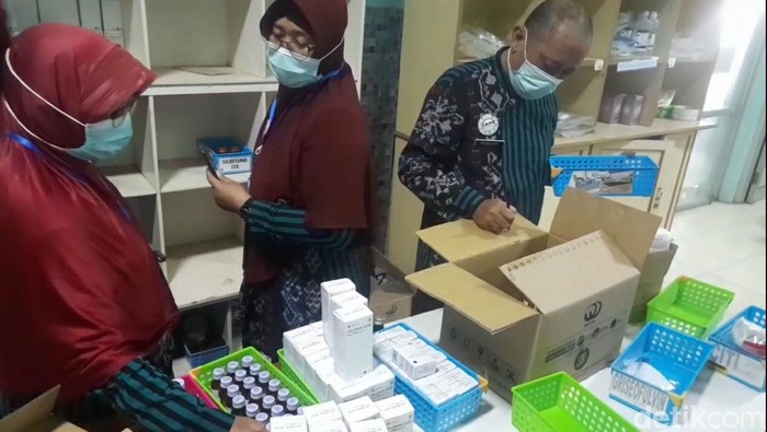 Dinkes Brebes menggudangkan obat sirup