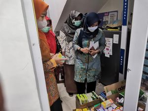 Ada Apotek di Gresik Masih Jual Obat Sirup Mengandung Etilin Glikol