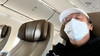 Penyanyi kondang Ari Lasso mengeluhkan kekecewaannya pada salah satu maskapai lokal. Dirinya mengeluh karena ditinggal oleh penerbangan yang seharusnya membawanya kembali pulang ke tanah air. Foto: Instagram/ari_lasso