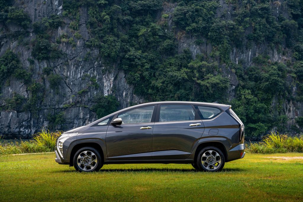 Hyundai Stargazer Buatan Cikarang Meluncur di Vietnam