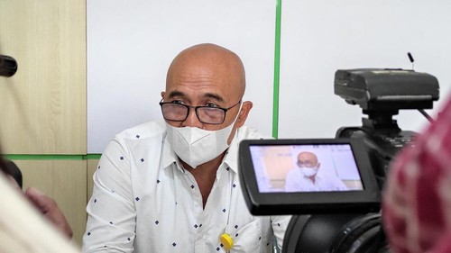 Ketua Ikatan Dokter Anak Indonesia (IDAI) Cabang Bali dr. I Gusti Ngurah Sanjaya Putra, Sp.A di saat ditemui wartawan di kantornya, Kamis (20/10/2022).