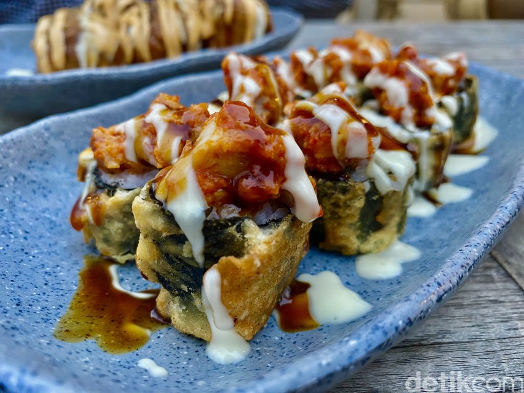 Little Japan Fatmawati, tawarkan kafe bernuansa Jepang di Musim Semi