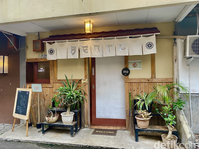 Little Japan Fatmawati Little Japan Fatmawati, tawarkan kafe bernuansa Jepang di Musim Semi