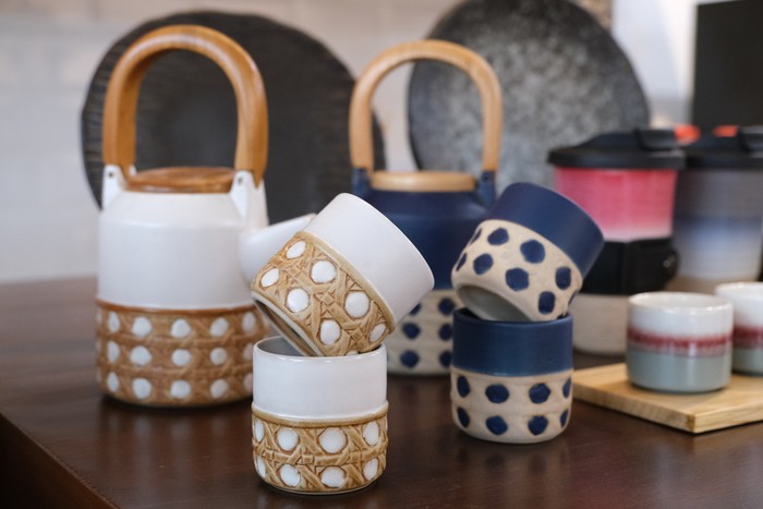 Lumosh Fine Ceramics
