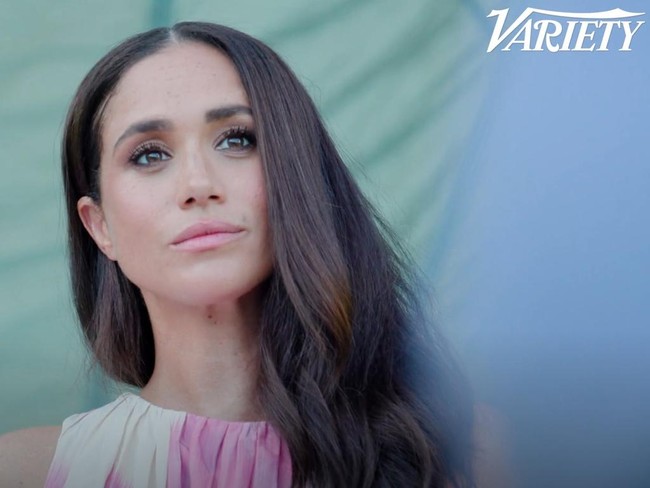 Meghan yang kini lebih membuka diri setelah keluar dari anggota senior kerajaan Inggris itu berpose anggun dengan sejumlah gaun mahalnya. Foto: dok. Variety