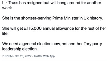 Akun ini menyebut Liz Truss adalah PM Inggris dengan masa jabatan terpendek sepanjang sejarah. Walau begitu, dia akan tetap mendapatkan dana pensiun. Foto: Twitter