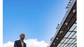Akun ini mencoba bijak. Tidak ada selain respek pada Ronaldo tapi Ten Hag adalah masa depan MU dan perlu menegakkan konsekuensi, tulisnya. Foto: Twitter