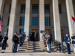 Menhan Prabowo Bertemu Menhan AS Lloyd Austin di Pentagon