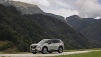 Nissan mengusung platform terbaru yang disebut dengan Allience CMF-C. Hal ini membuat X-Trail diklaim lebih baik secara performa dan juga bisa disematkan peranti elektrifikasi untuk mesinnnya. Foto: dok. Nissan Global