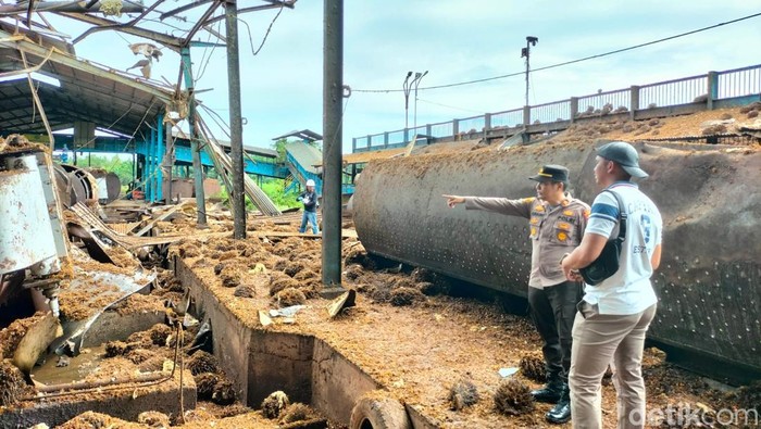 Pabrik kelapa sawit di Bengkulu Selatan meledak.
