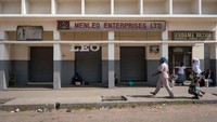 Ghana Union of Traders Association (GUTA) atau asosiasi persatuan pedagang Ghana sepakat untuk menutup tokoknya pada 20 Oktober kemarin.