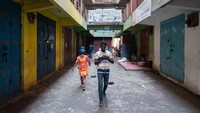 Sederet toko di Ghana terlihat tutup berjamaah. Kondisi ini terjadi imbas dari permasalahan ekonomi negara tersebut.