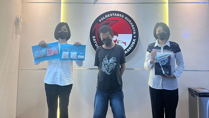 pengedar sabu dan ekstasi di surabaya ditangkap