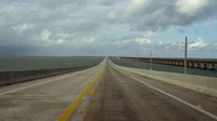 Panjangnya hingga 107 mil atau 171 km, menghubungkan Kota Miami menuju Pulau Key West. (Angel Valentin/Getty Images)