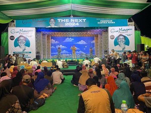 Pentas Ludruk, Gus Muhaimin Gergeran Bareng Ribuan Warga Nganjuk