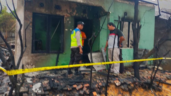Rumah yang terbakar di Jambi menyebabkan 2 orang bocah tewas