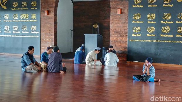 Suasan di pesantren tunanetra di Kabupaten Bandung.