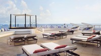 Superyacht Evrima juga disebut hotel mengapung. Layanan di atas kapal ini juga yang terbaik di kelasnya, karena staf yang sangat berpengalaman hingga kelegaan ruang di kapalnya.