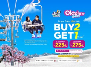 Akhir Pekan di Surabaya? Asyiknya Main Salju di Trans Snow World