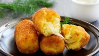 Kroket kentang ini enak dan lengkap nutrisinya. Dibuat dari paduan puree kentang, daging cincang, dan sayuran seperti wortel dan buncis. Enak dimakan hangat-hangat. Yuk intip resepnya di sini. Foto: iStock 