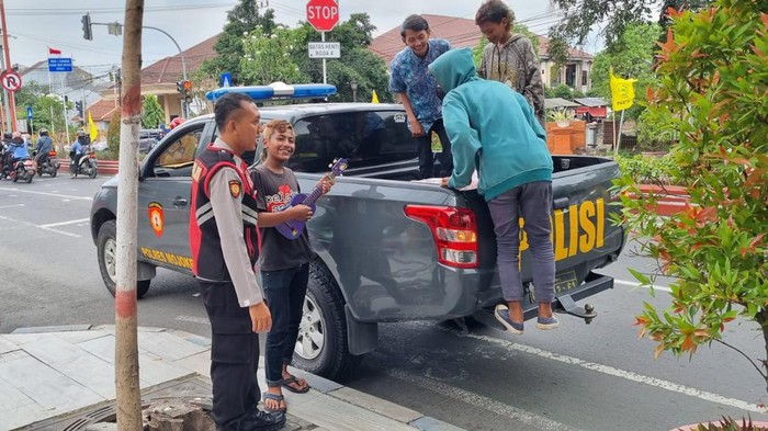 anak punk diringkus
